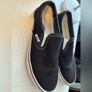 Only worn twice. Too small on me